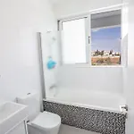 Ochosto Helios - Beautiful 5 Bedroom - Walking Distance