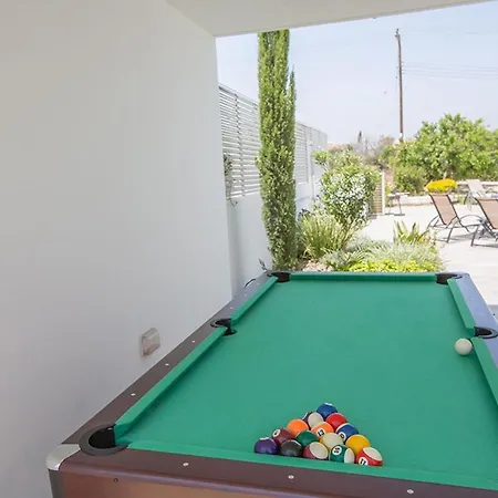 Ochosto Helios - Beautiful 5 Bedroom - Walking Distance 普罗塔拉斯