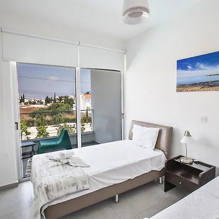 Villa Ochosto Helios - Beautiful 5 Bedroom - Walking Distance To Fig Tree Bay