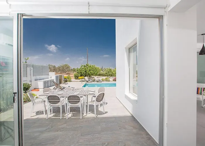 Ochosto Helios - Beautiful 5 Bedroom - Walking Distance Protaras