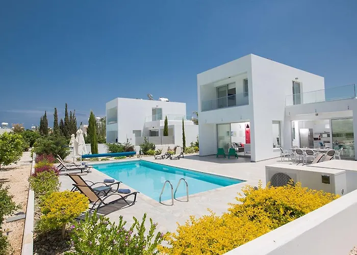 Ochosto Helios - Beautiful 5 Bedroom - Walking Distance Protaras